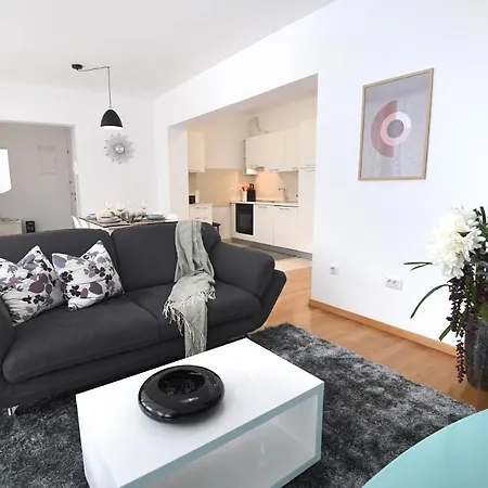 Lari Apartment